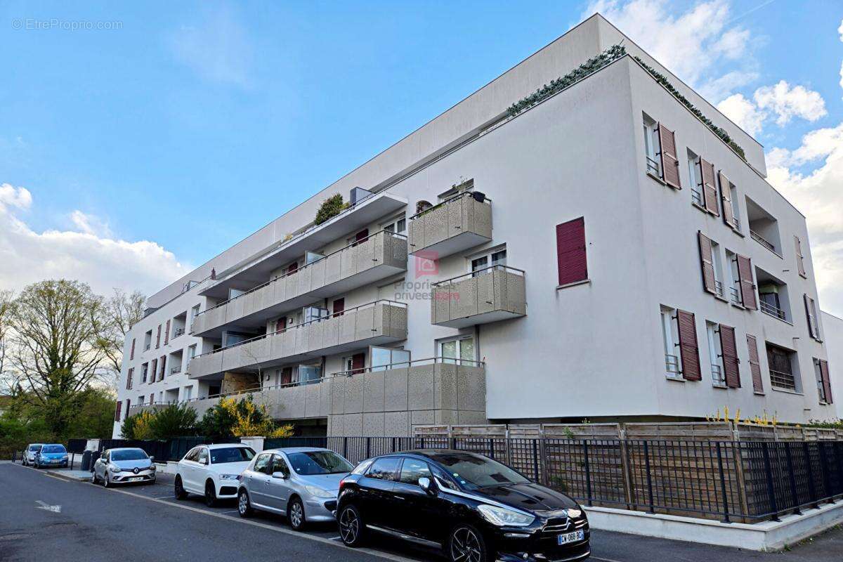 Appartement à FLEURY-MEROGIS