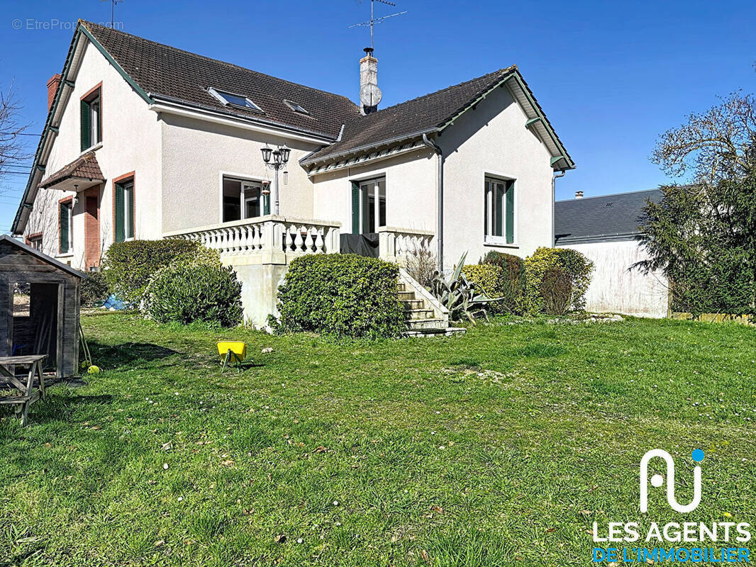 Maison à MEUNG-SUR-LOIRE