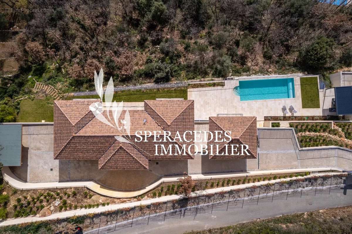 Maison à SPERACEDES