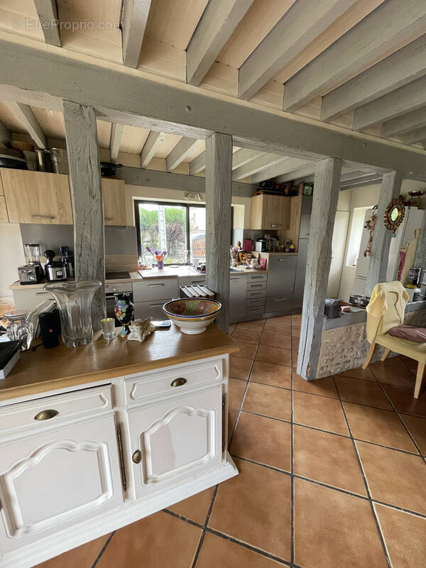 Maison à FONTAINE-LES-BASSETS