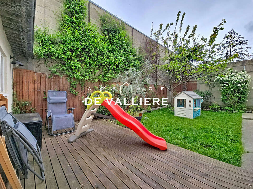 Maison à NANTERRE