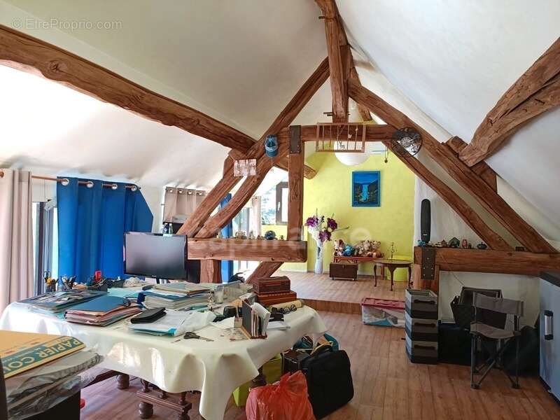 Maison à VILLECHETIVE