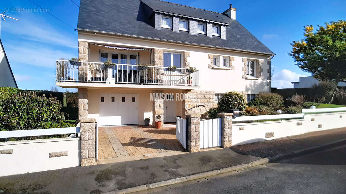 Maison à MORIEUX