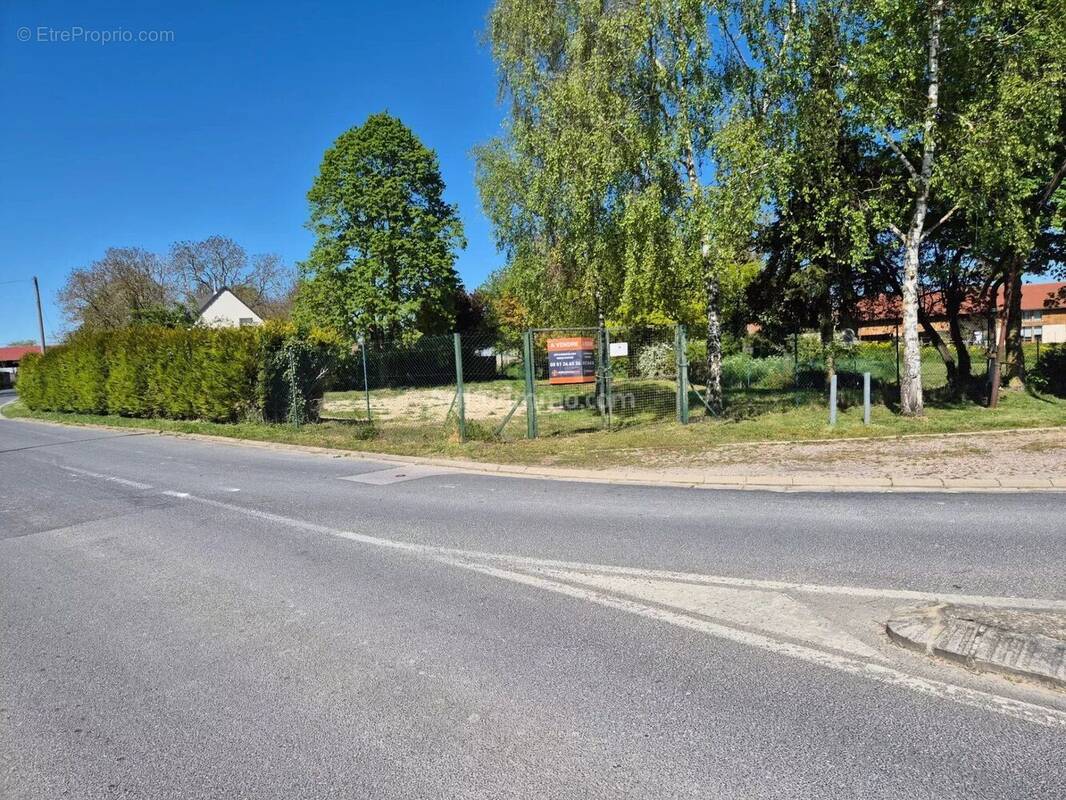 Terrain à SAINT-MASMES