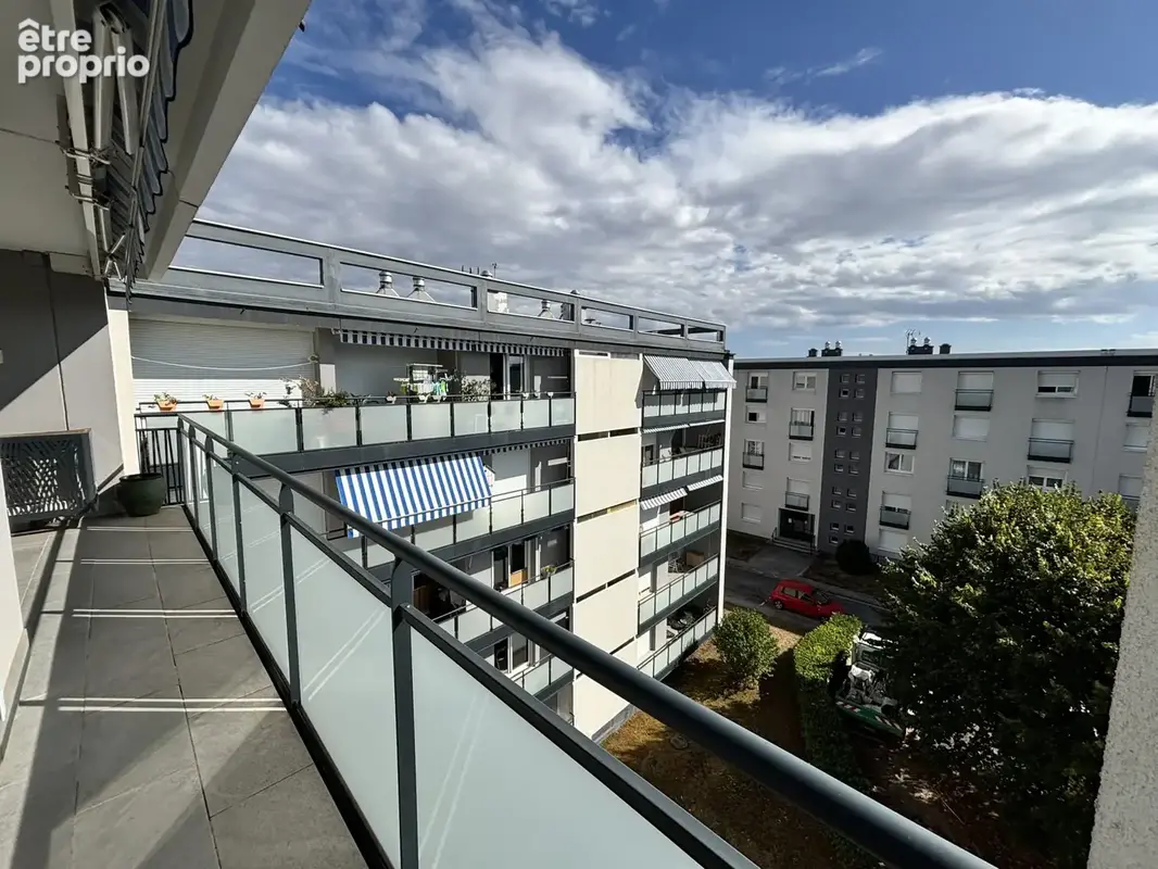 Appartement 5 pièces 91 m² à vendre à Romans-Sur-Isere (26100) - photo 2