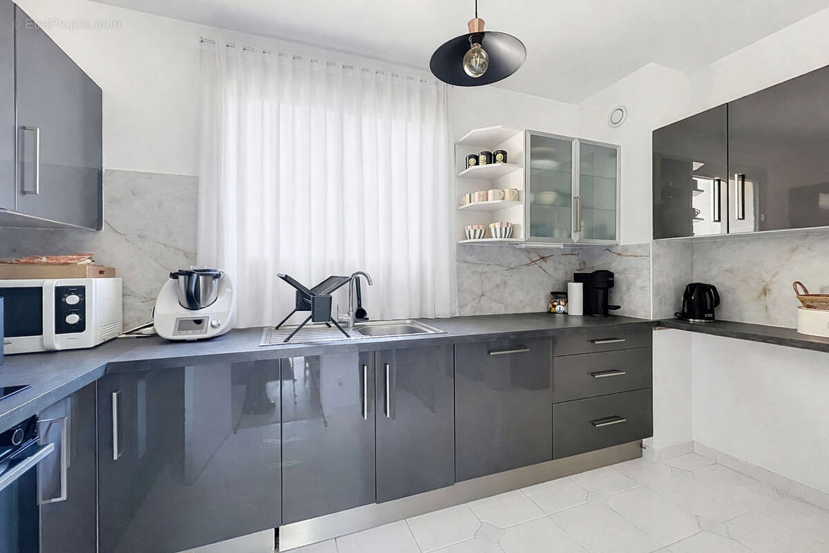 Appartement à SURESNES