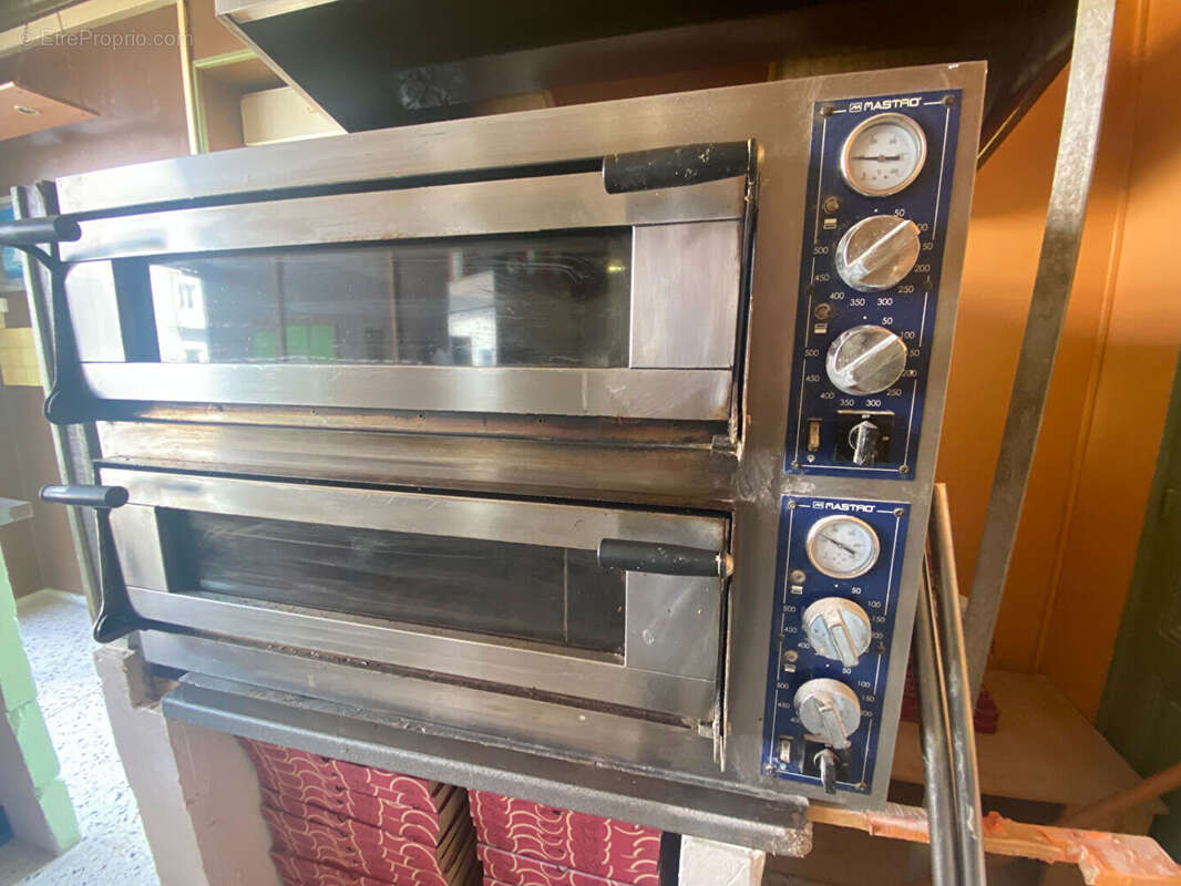 Commerce à MONTCEAU-LES-MINES