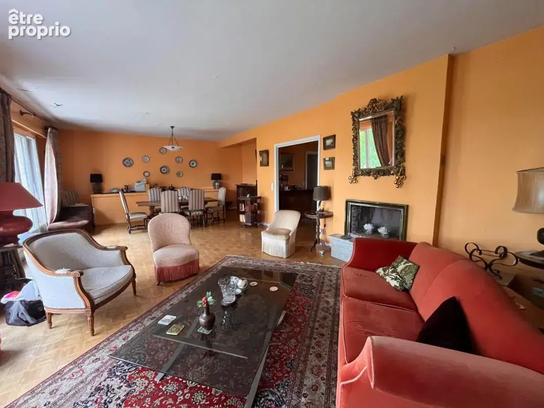 Appartement d’Exception 204 m² – Résidence Privée Sécurisée – Balcon, Parkings, Cave – Saint-Nom-La-Bretèche - photo 2