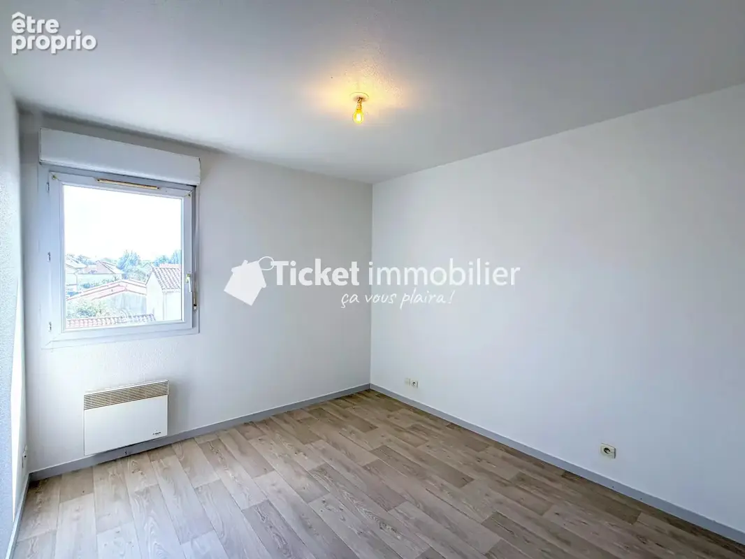 Appartement t2 50m2 tarbes avec balcon, place de parking etc ... - photo 8
