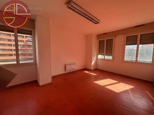 Commerce 260 m² à Toulouse  - photo 3