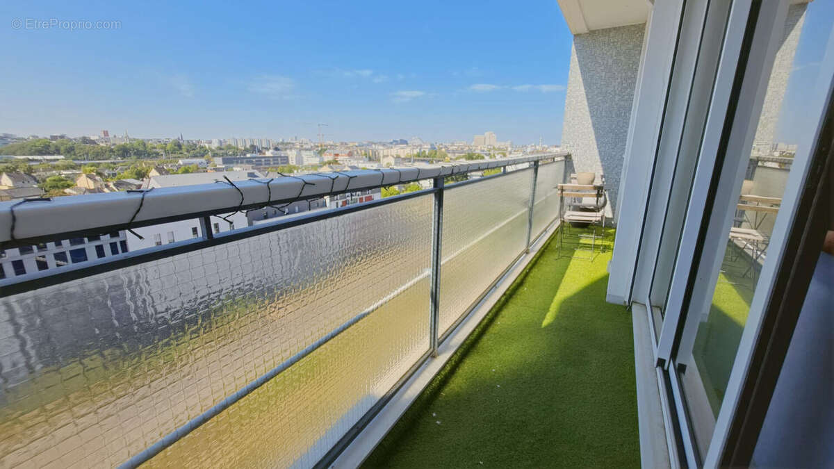 Rennes Aristide Briand - Thabor - Élégant T3 lumineux avec balcon, garage et vue dégagée - photo 3