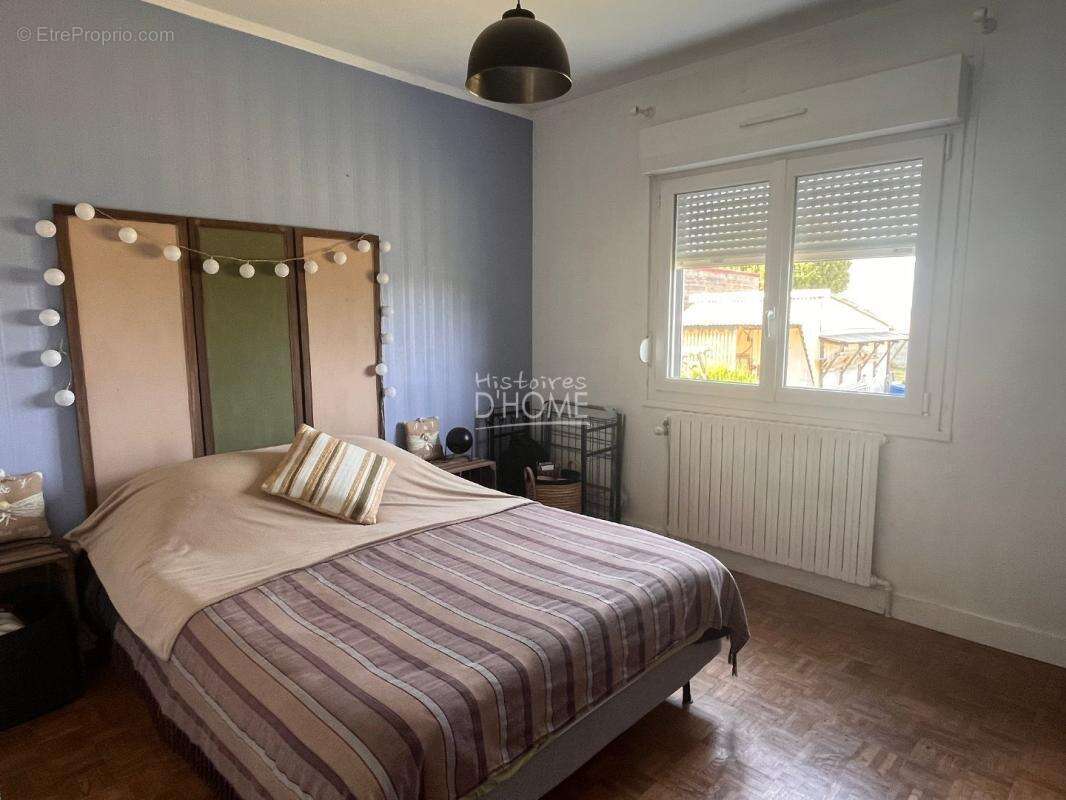 Maison à CLOS-FONTAINE