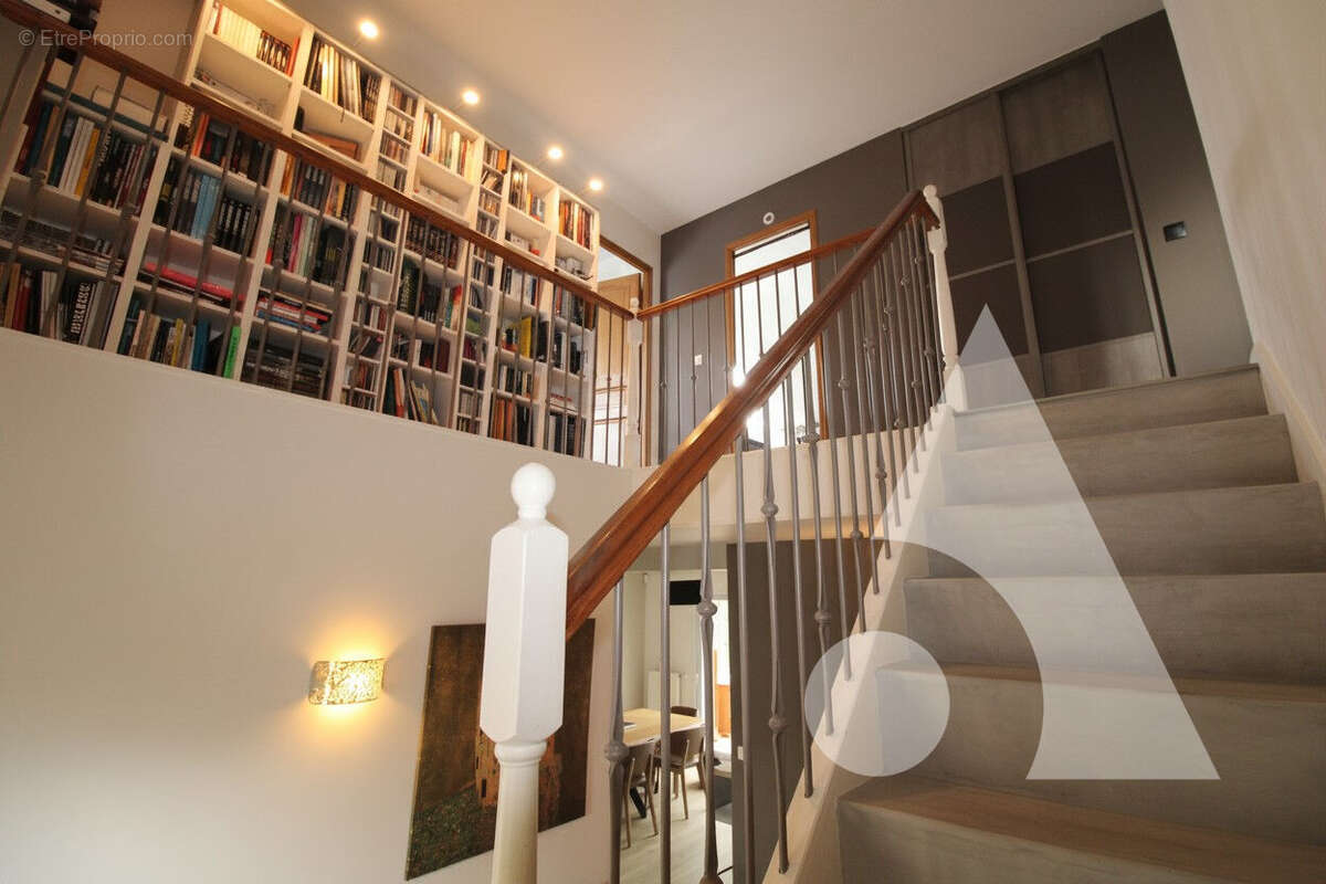 Maison à LACROIX-SAINT-OUEN