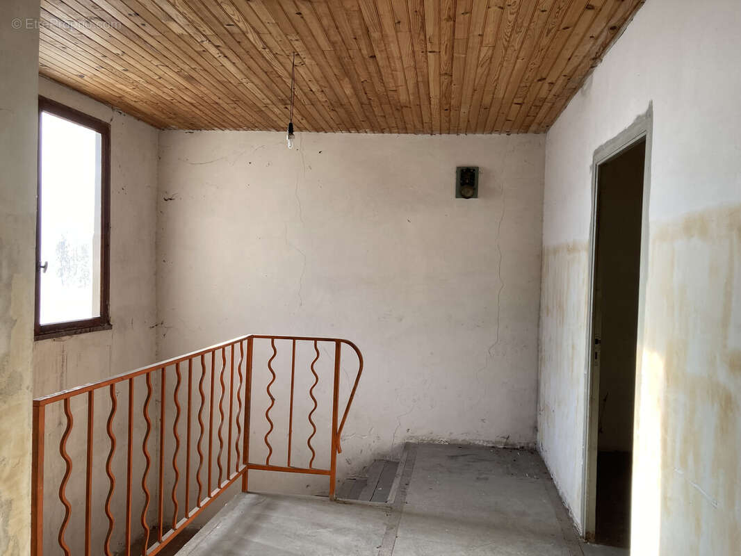 Appartement à FONTAINE-DE-VAUCLUSE