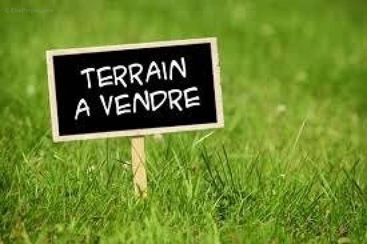 Terrain à BEREZIAT