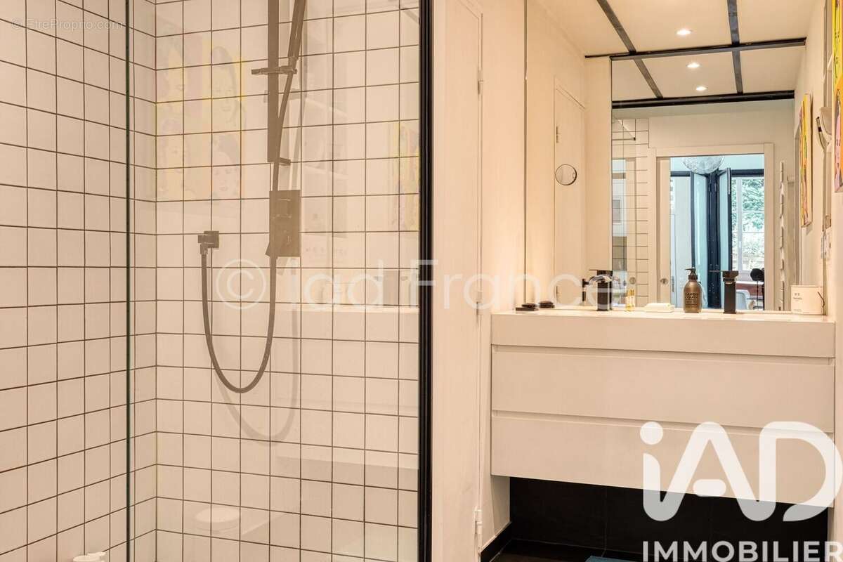 Photo 8 - Appartement à COURBEVOIE