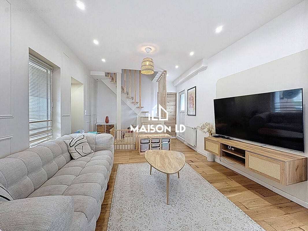 Maison à MONDEVILLE