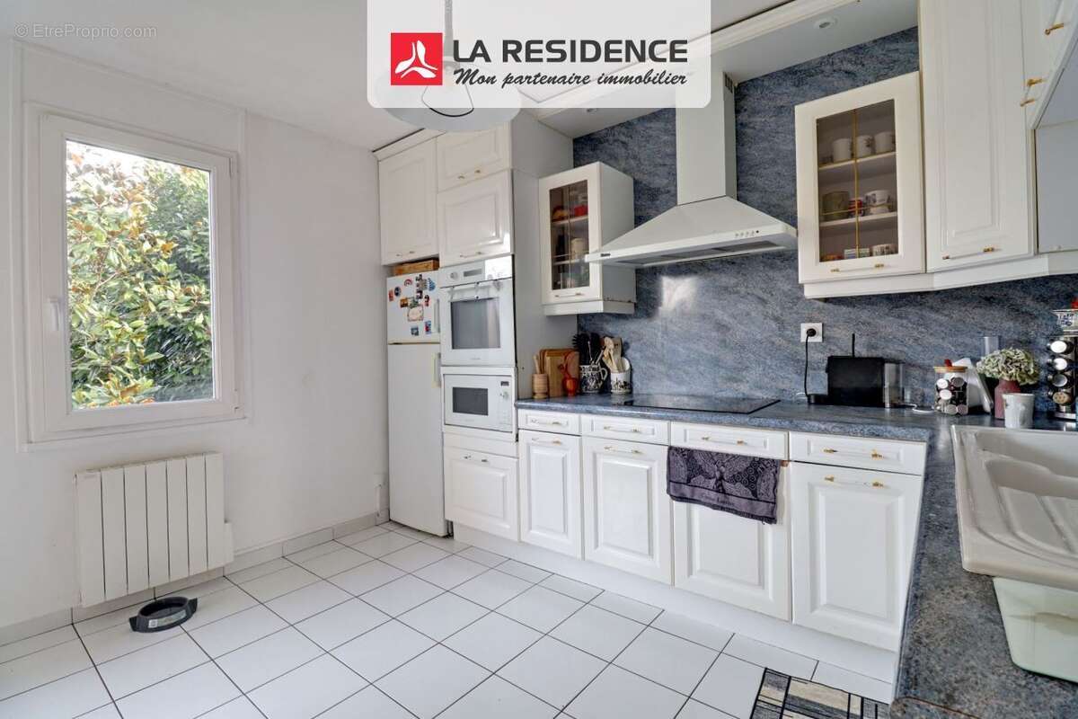 Maison à VERNEUIL-SUR-SEINE