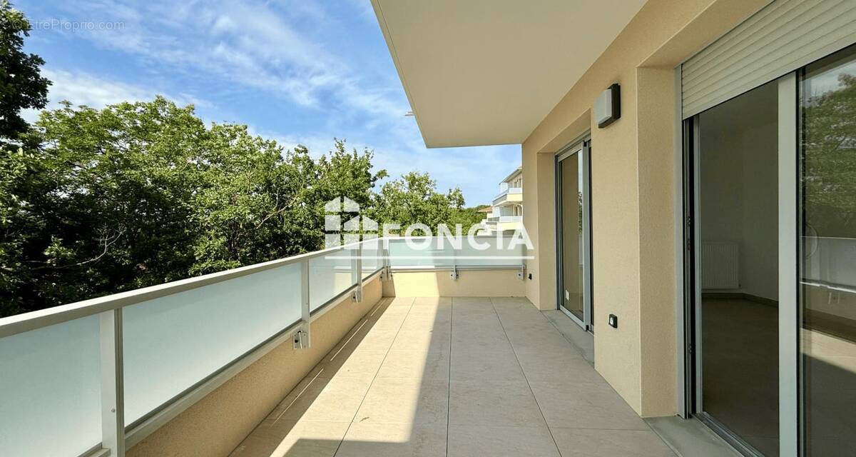 Appartement à L'ISLE-D'ABEAU