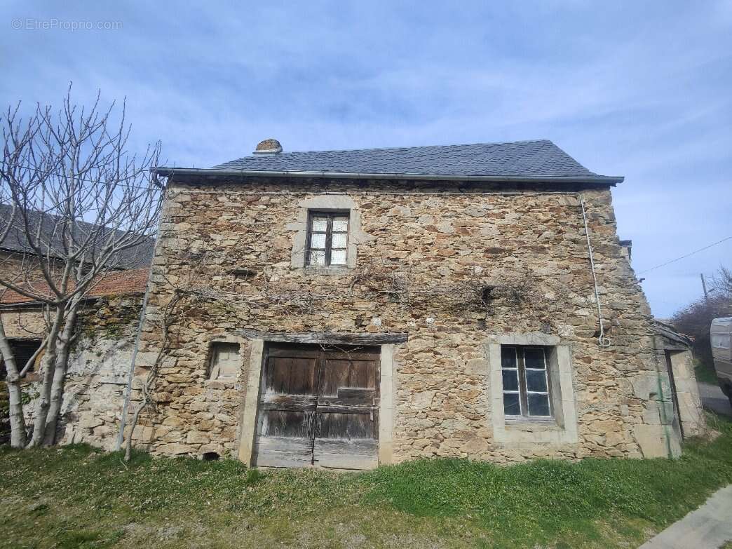 Maison à SAUVETERRE-DE-ROUERGUE