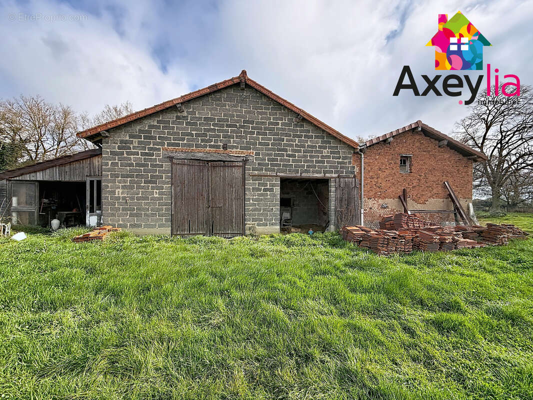 Maison à SAINT-ROMAIN-LA-MOTTE