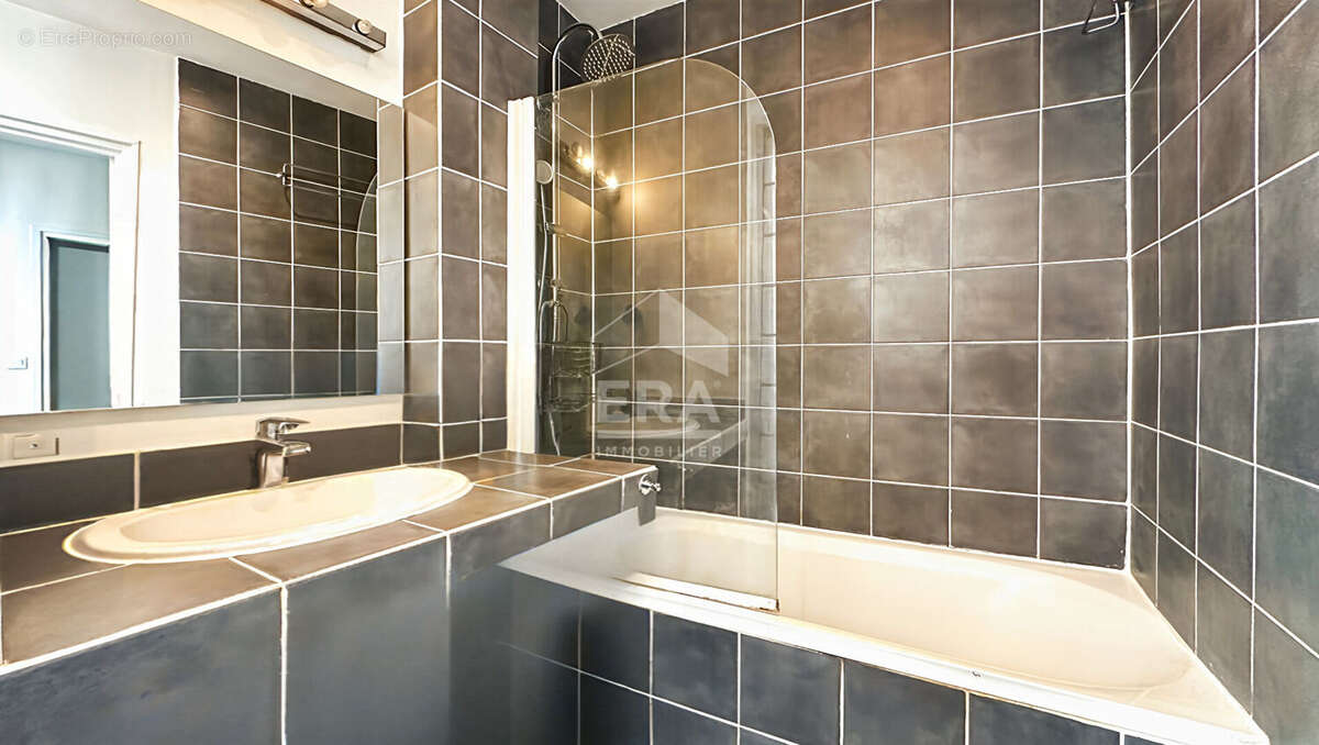 Appartement à PARIS-10E