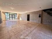 La pièce principale de 72m2 - Commerce à BIGUGLIA