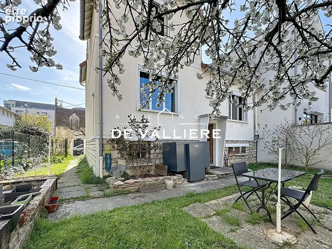 RUEIL-MALMAISON - PLATEAU - Maison familiale  117 m2 avec jardin et garage - photo 17