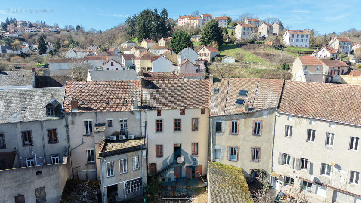 Appartement à SAINT-ELOY-LES-MINES