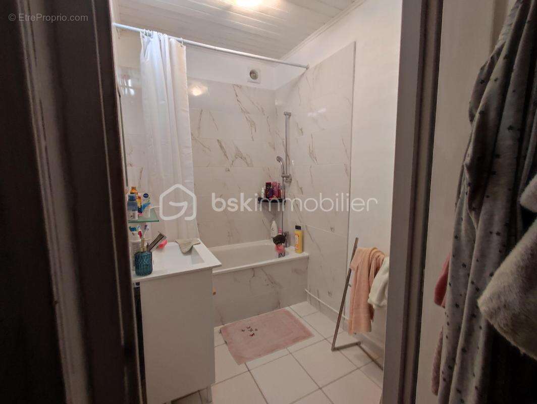  Belle maison familiale aux volumes généreux – Un cadre de vie idéal !A Neuvy-Sautour - photo 7