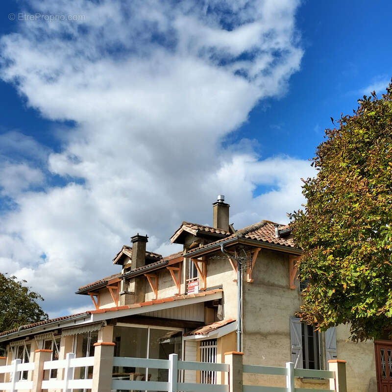 Maison à SARAMON