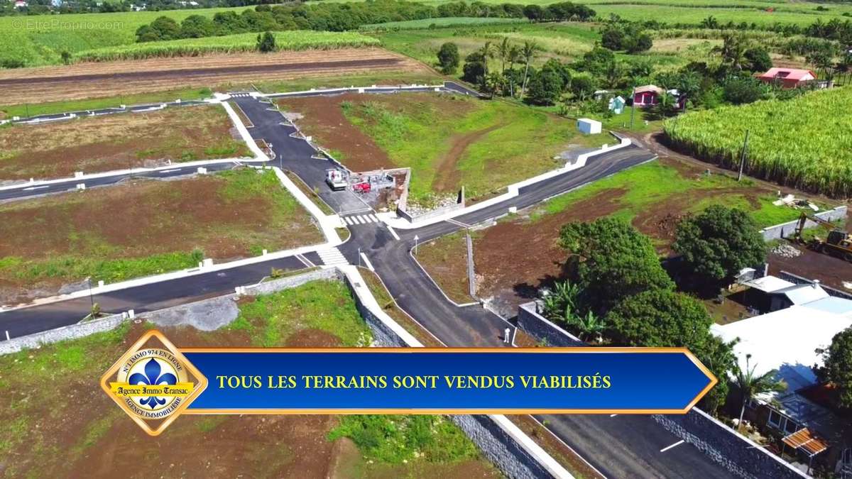 Terrain à SAINT-BENOIT