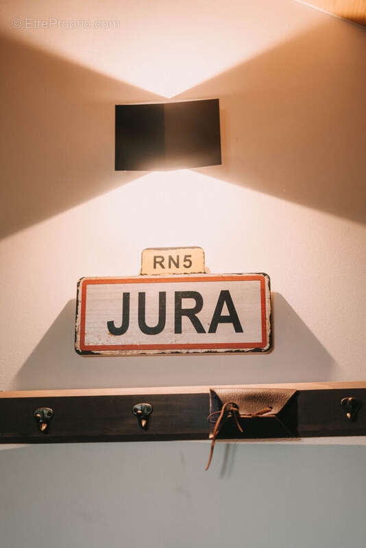 Maison à CHAUX-CHAMPAGNY