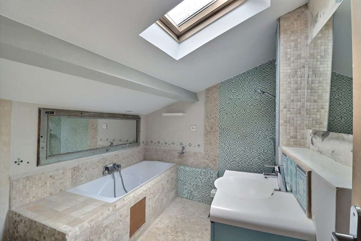 Maison à PREVESSIN-MOENS