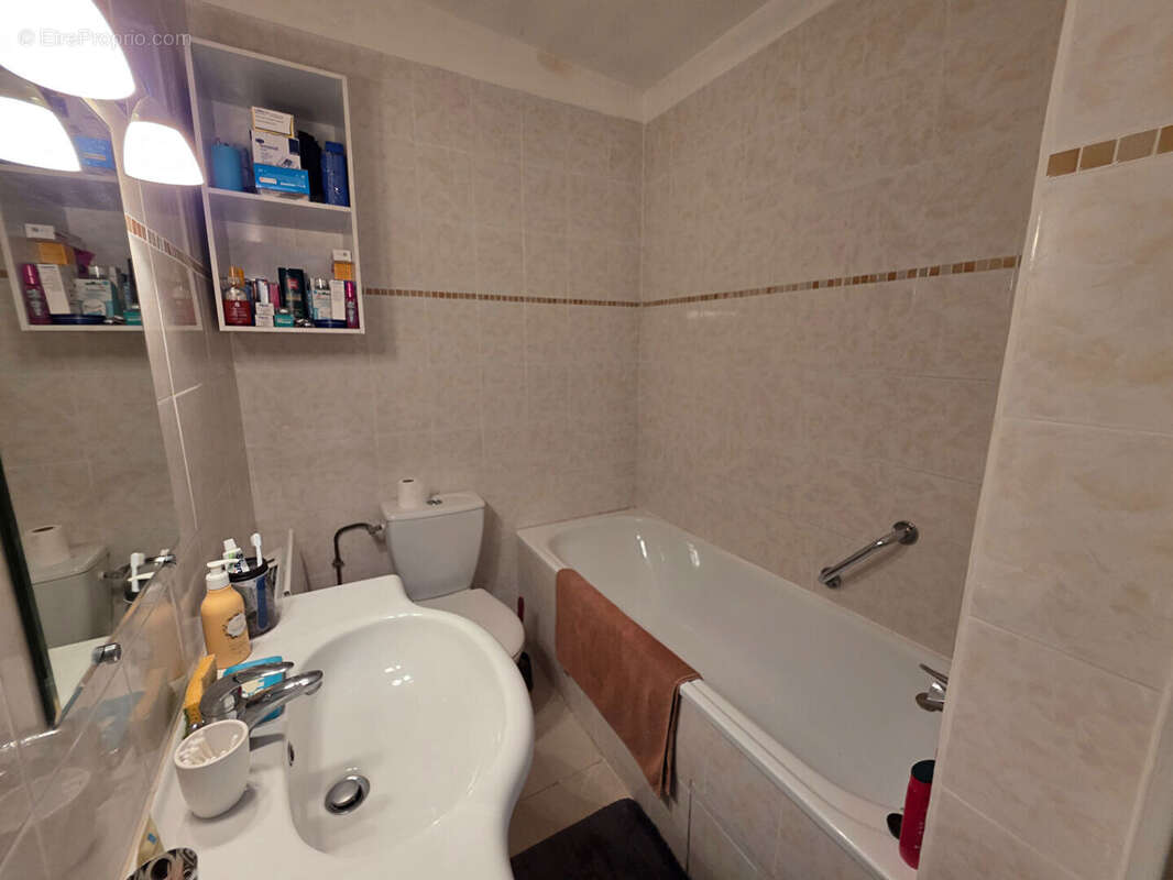 Maison à TOURNON-SAINT-MARTIN