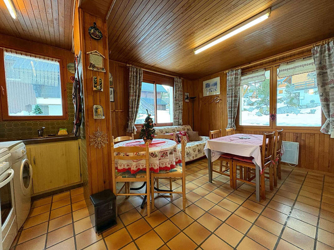 Appartement à ARETTE