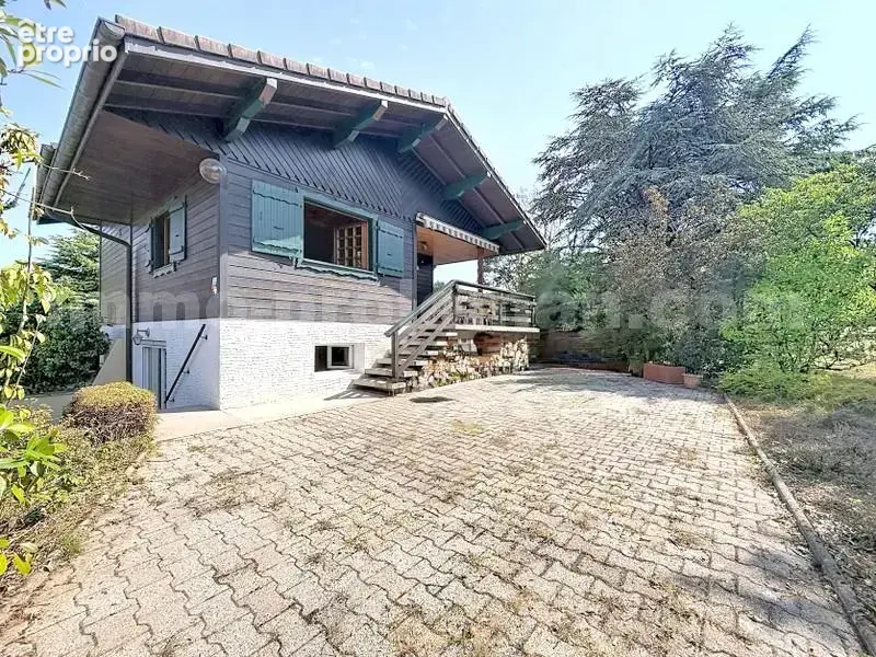 CHALET_FILLINGE_5_PIECES_FRONTIERE_SUISSE_GENEVE_SUPERBE_BEAUX_VOLUMES_CUISINE_SEJOUR_ENTREE_chambre_SEJOUR_ENTREE_CHAMBRE_SALLE_DE_BAINS_EXTERIEUR_TERRAIN_