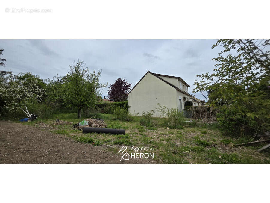 Terrain à CHAMPIGNY