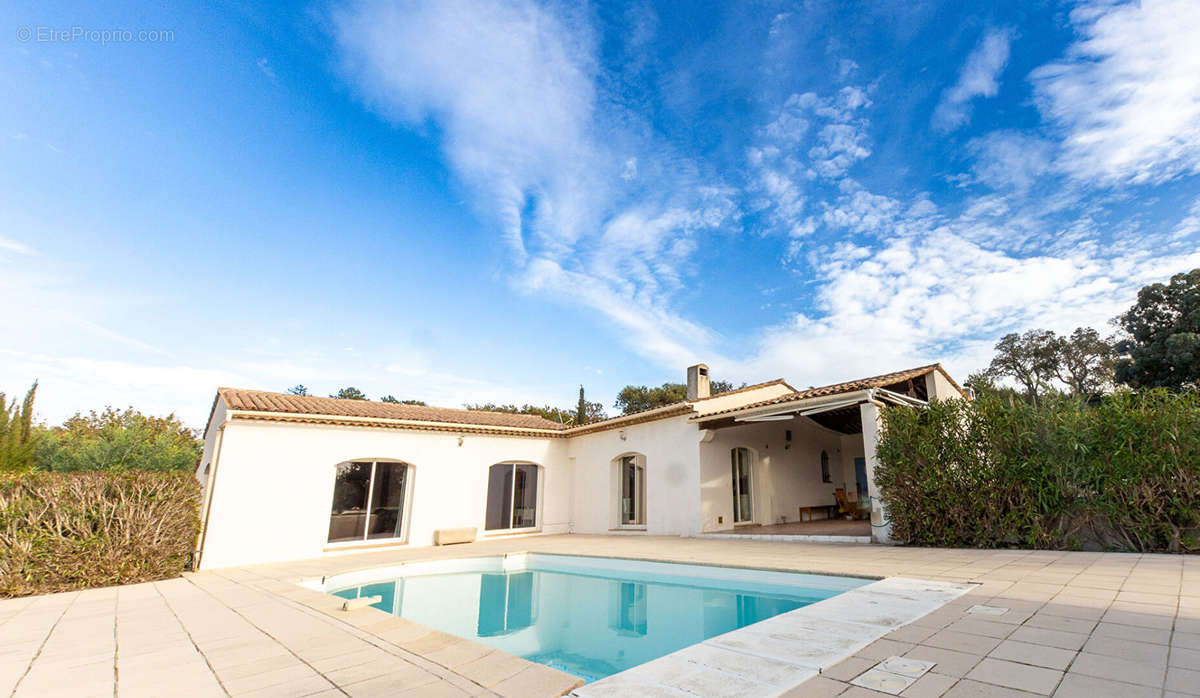 Maison à MANDELIEU-LA-NAPOULE