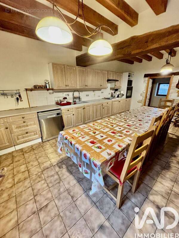 Maison 190 m² à Poilly-Sur-Tholon  - photo 8