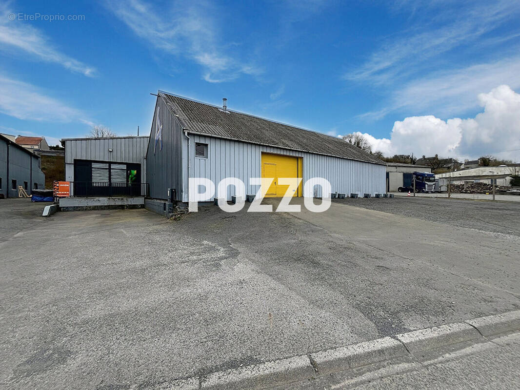 Commerce à VILLEDIEU-LES-POELES