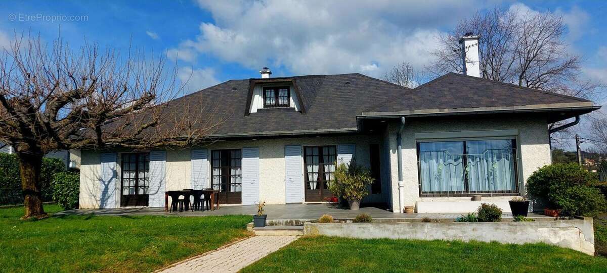 Maison à CHAMPAGNE-AU-MONT-D'OR