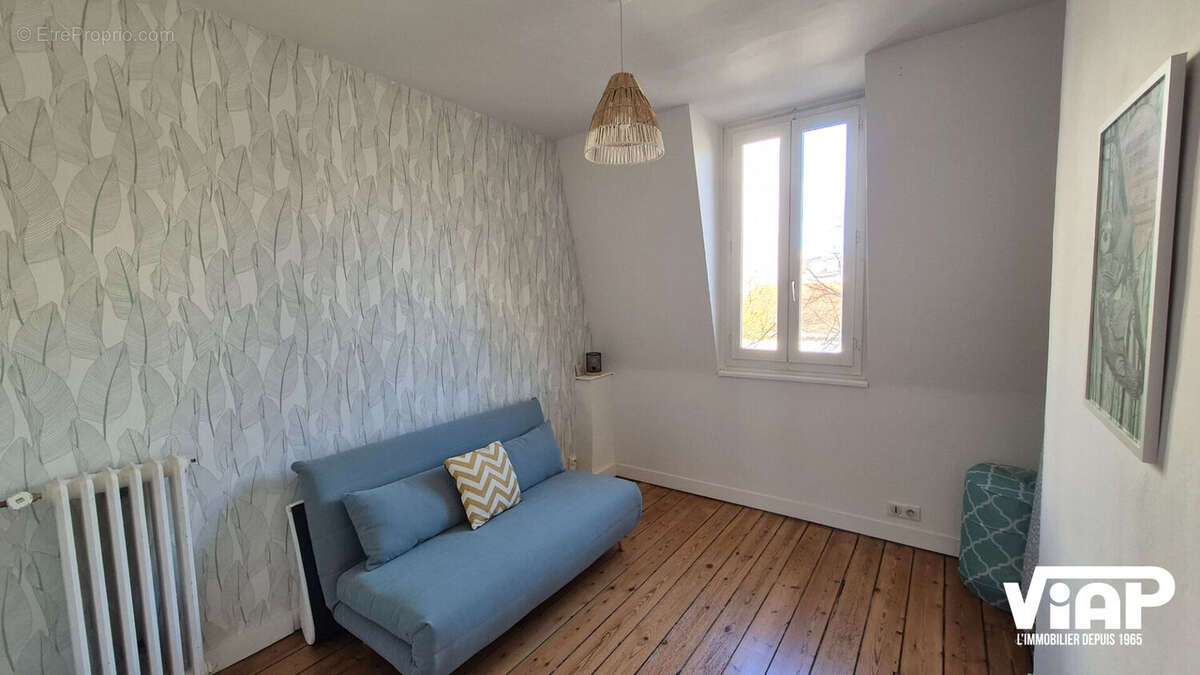 Proche centre Saint Martial Charmant type 3 en duplex - photo 6