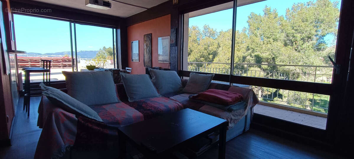 Appartement à SAINT-MANDRIER-SUR-MER