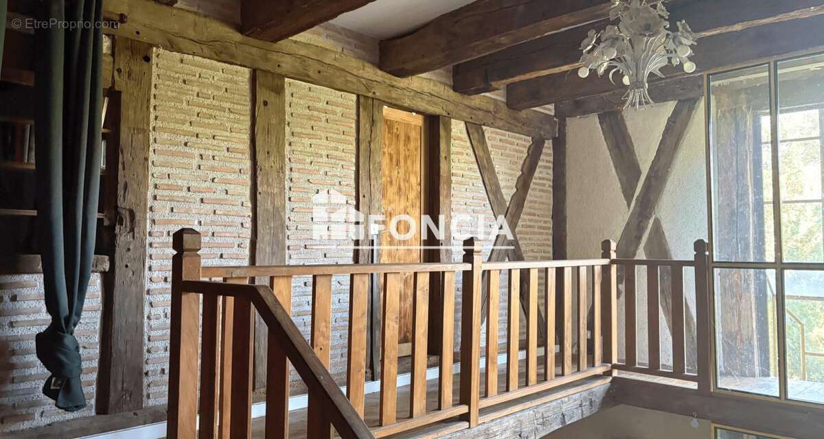 Maison authentique de 4 chambres avec terrain piscinable au calme absolu - photo 2