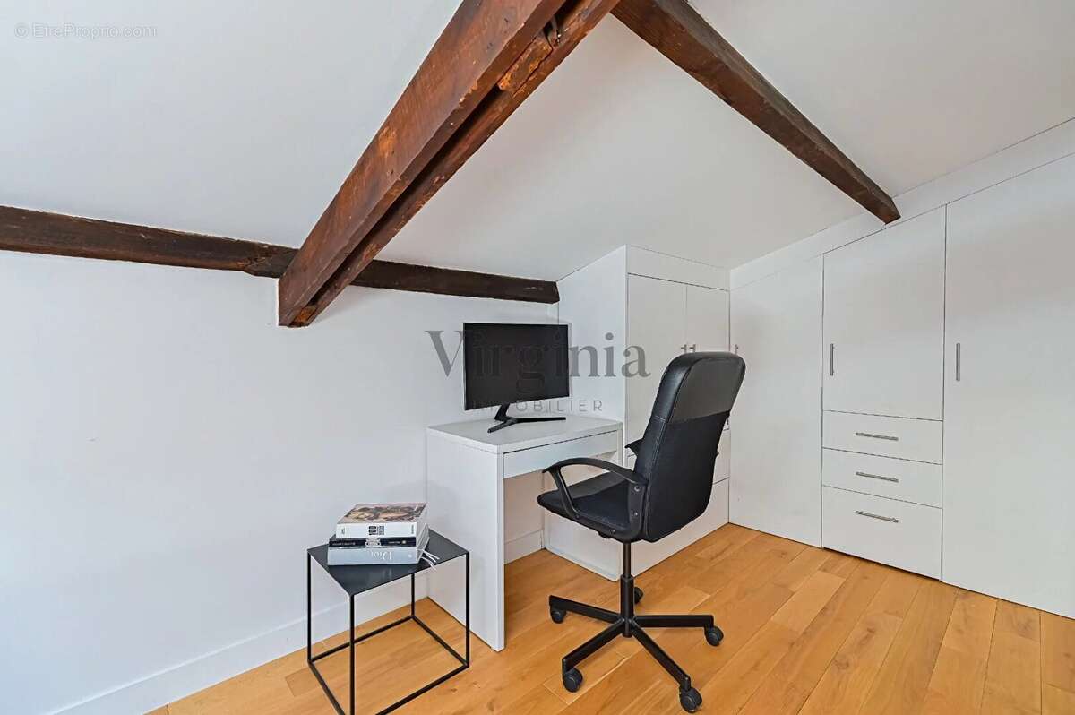 Maison de ville en duplex - Garage - 2 chambres - À deux pas du métro et du marché - photo 11