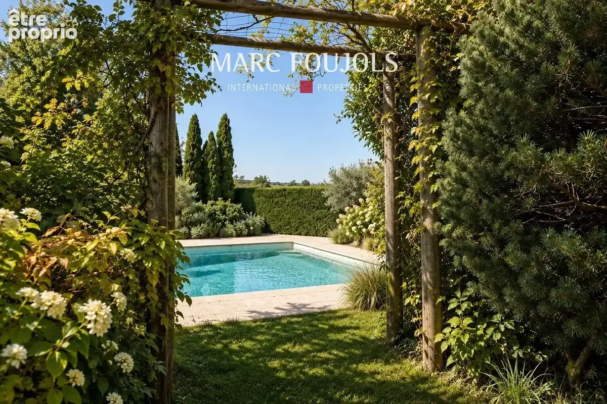 Élégante propriété familiale avec dépendances au cœur d'un parc arboré - photo 3