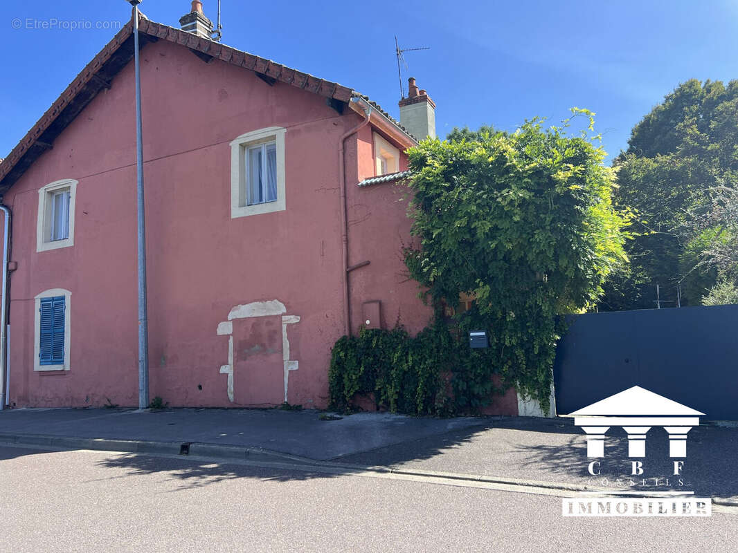 Maison à SAINT-MARCEL