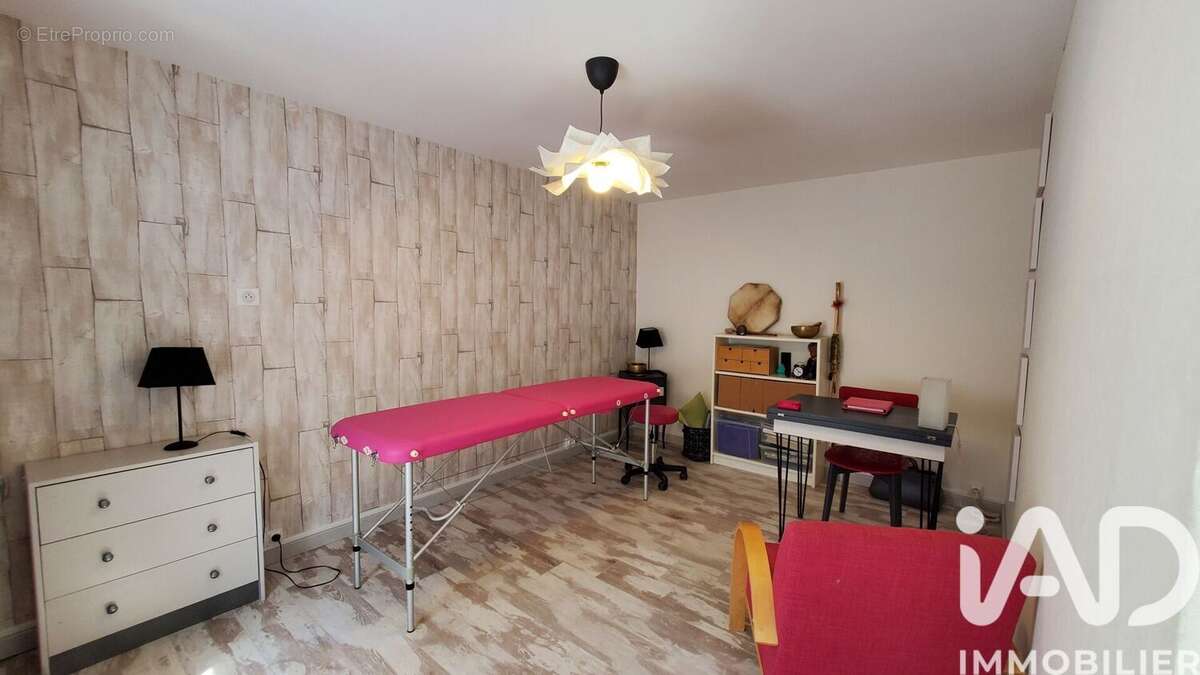 Maison 110 m² à Rencurel  - photo 9