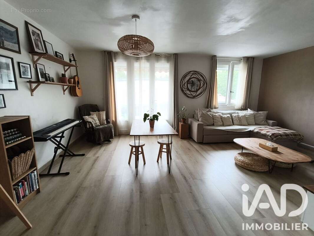 Appartement 64 m² à Tarbes  - photo 2